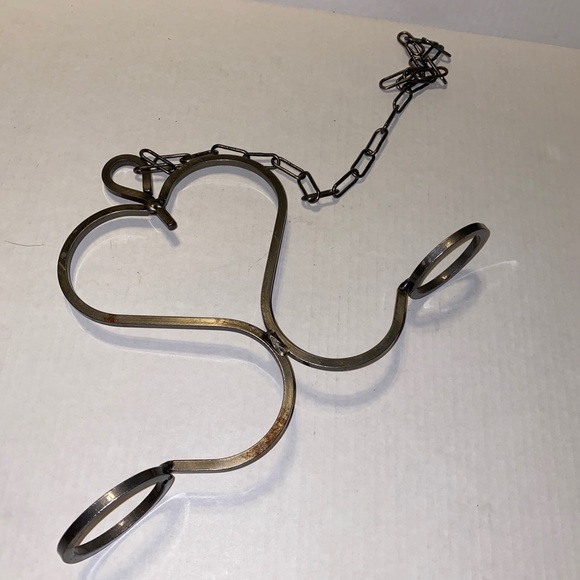 Vintage Rustic Farmhouse Hanging Wrought Iron Heart Shape Candle or Plant Holder - Picture 9 of 12